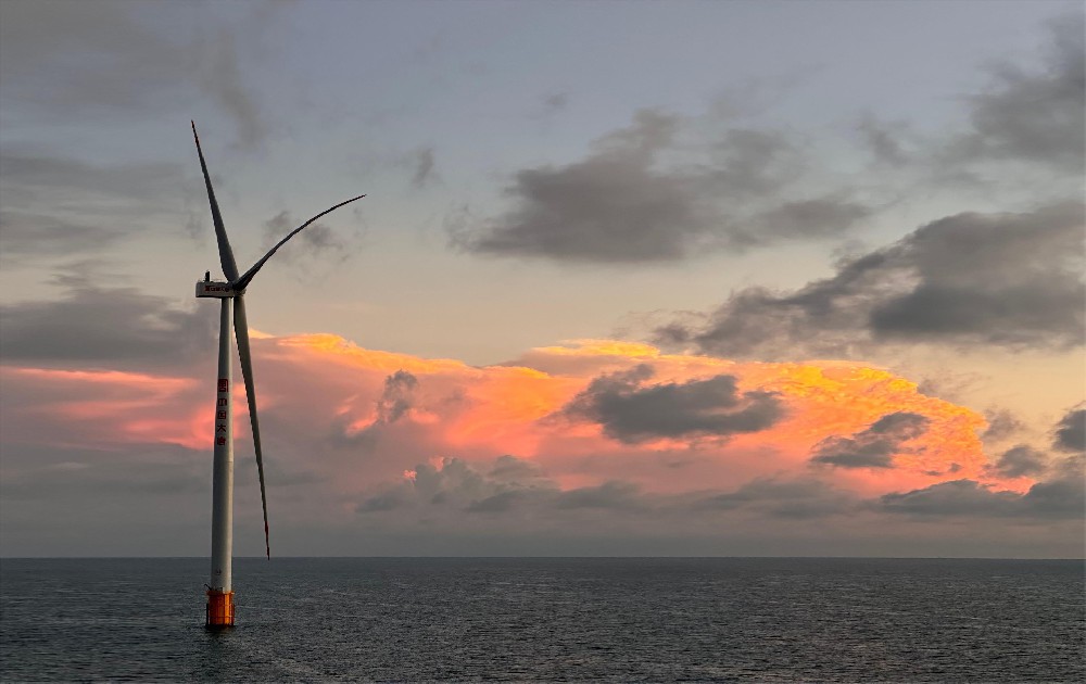 海南1200MW海上風電項目！“精銦01”完成首臺風機安裝